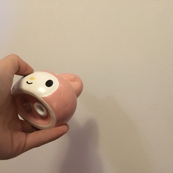 Kuromi and My Melody salt and pepper shakers - Picture 2 of 4